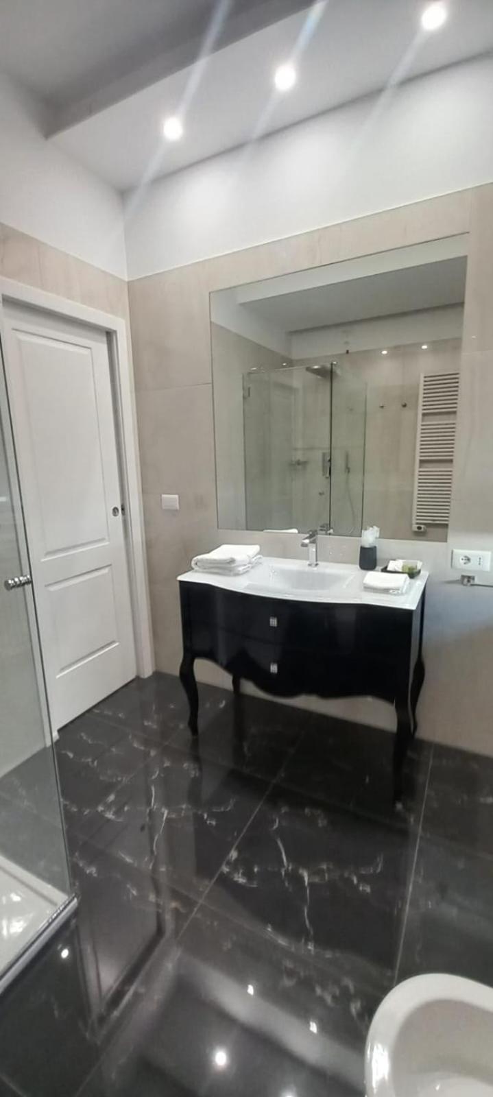 Orchid Luxury Suite Пескара Экстерьер фото